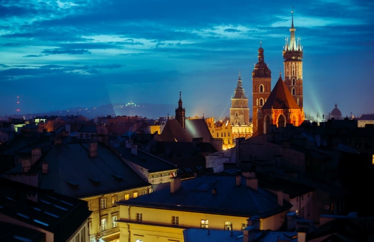 widok na Wawel nocą